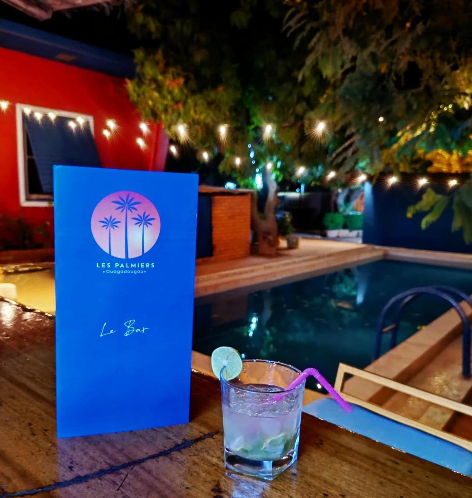 Hotel Les Palmiers Ουαγκαντουγκού Εξωτερικό φωτογραφία