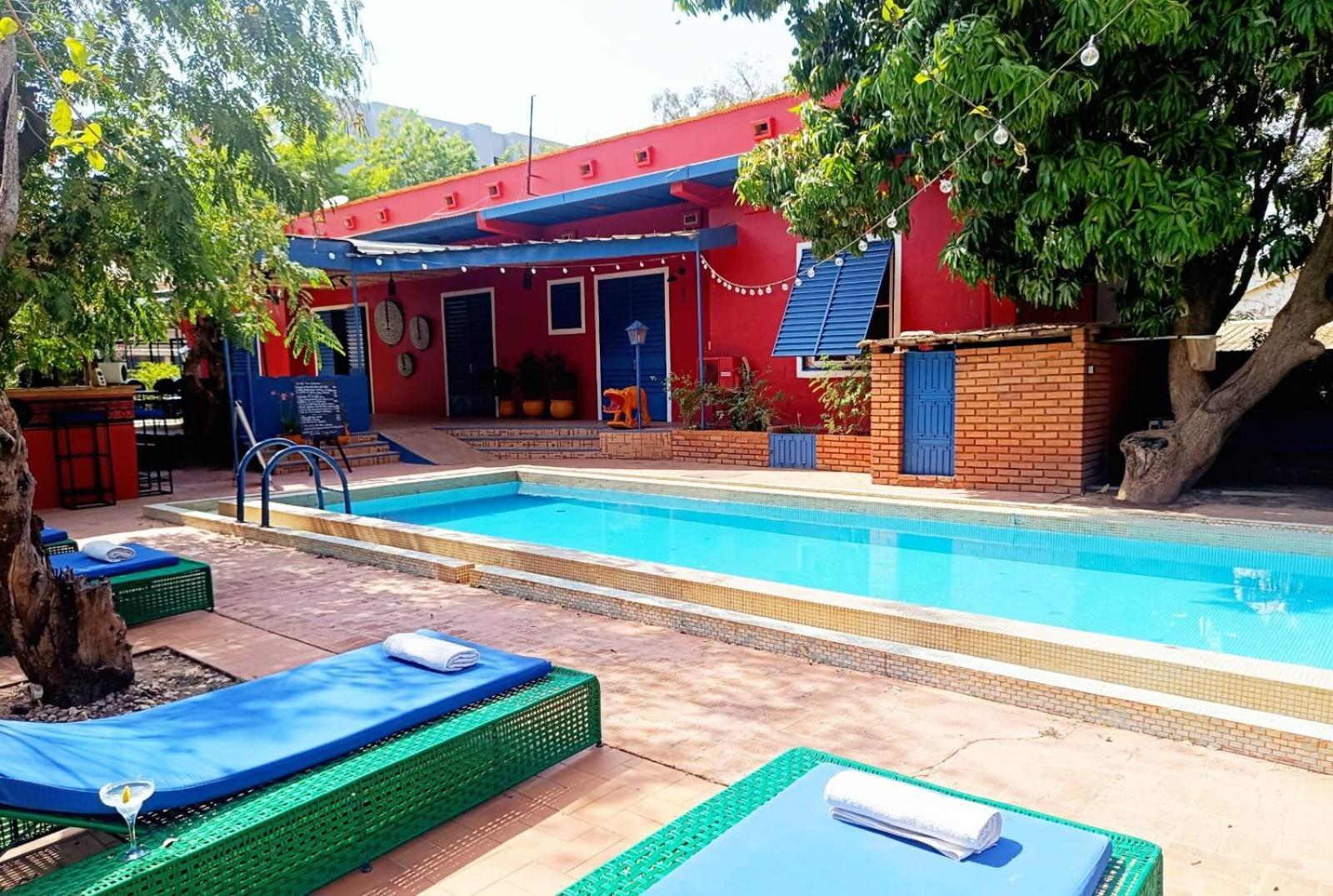 Hotel Les Palmiers Ουαγκαντουγκού Εξωτερικό φωτογραφία