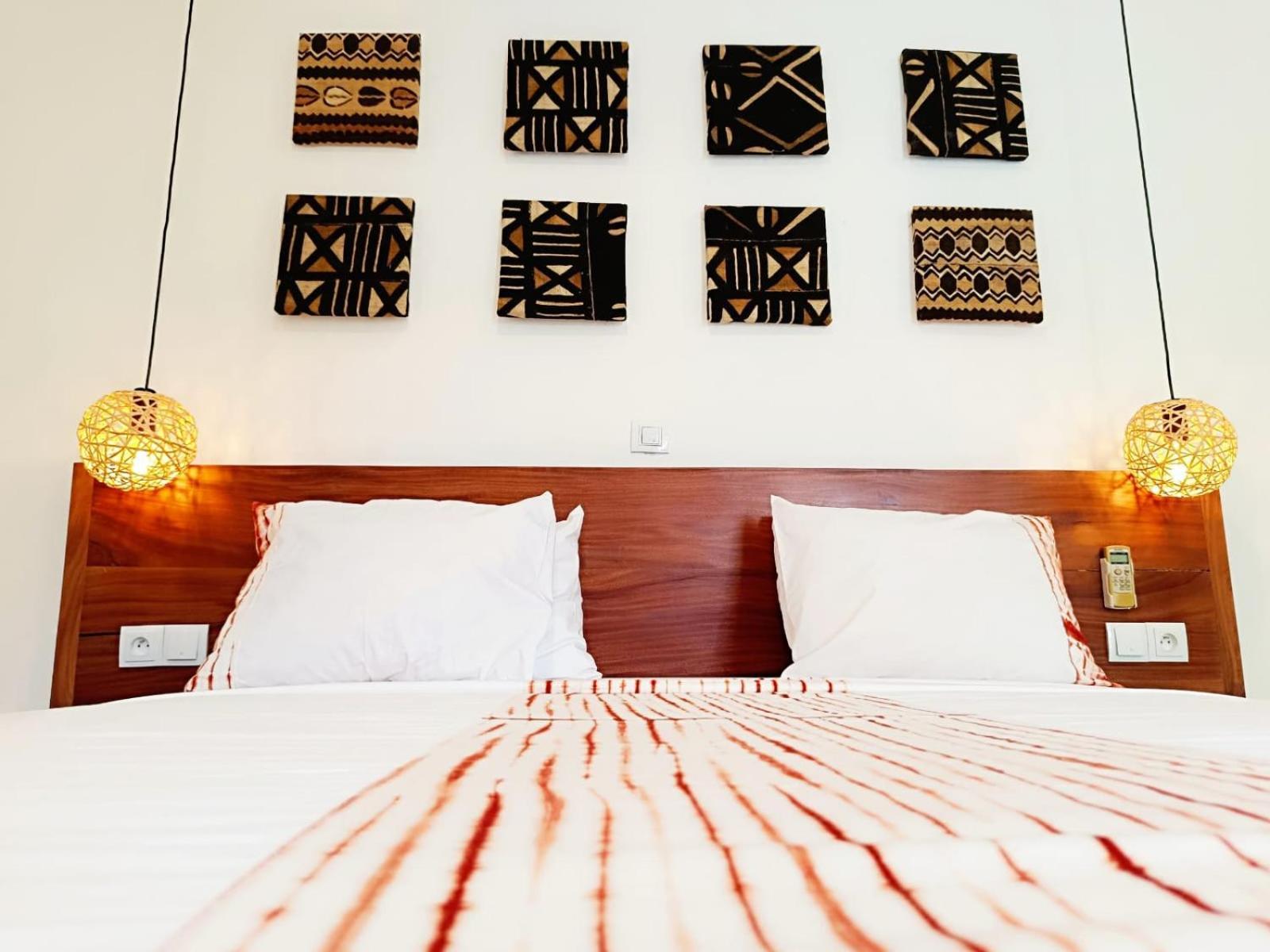 Hotel Les Palmiers Ουαγκαντουγκού Εξωτερικό φωτογραφία