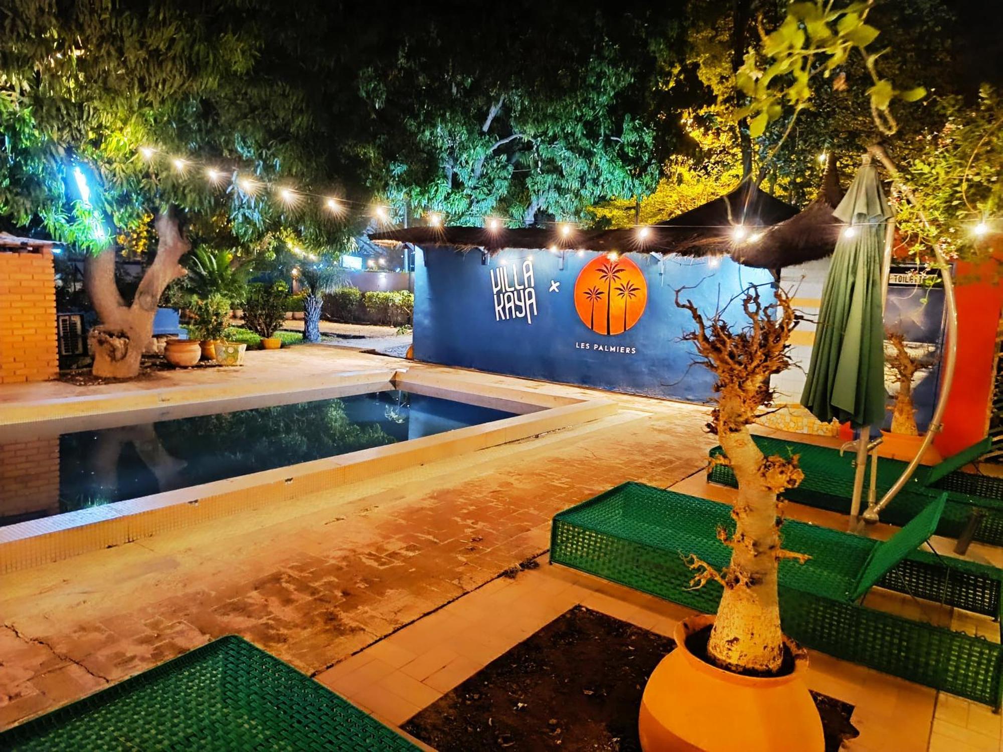 Hotel Les Palmiers Ουαγκαντουγκού Εξωτερικό φωτογραφία