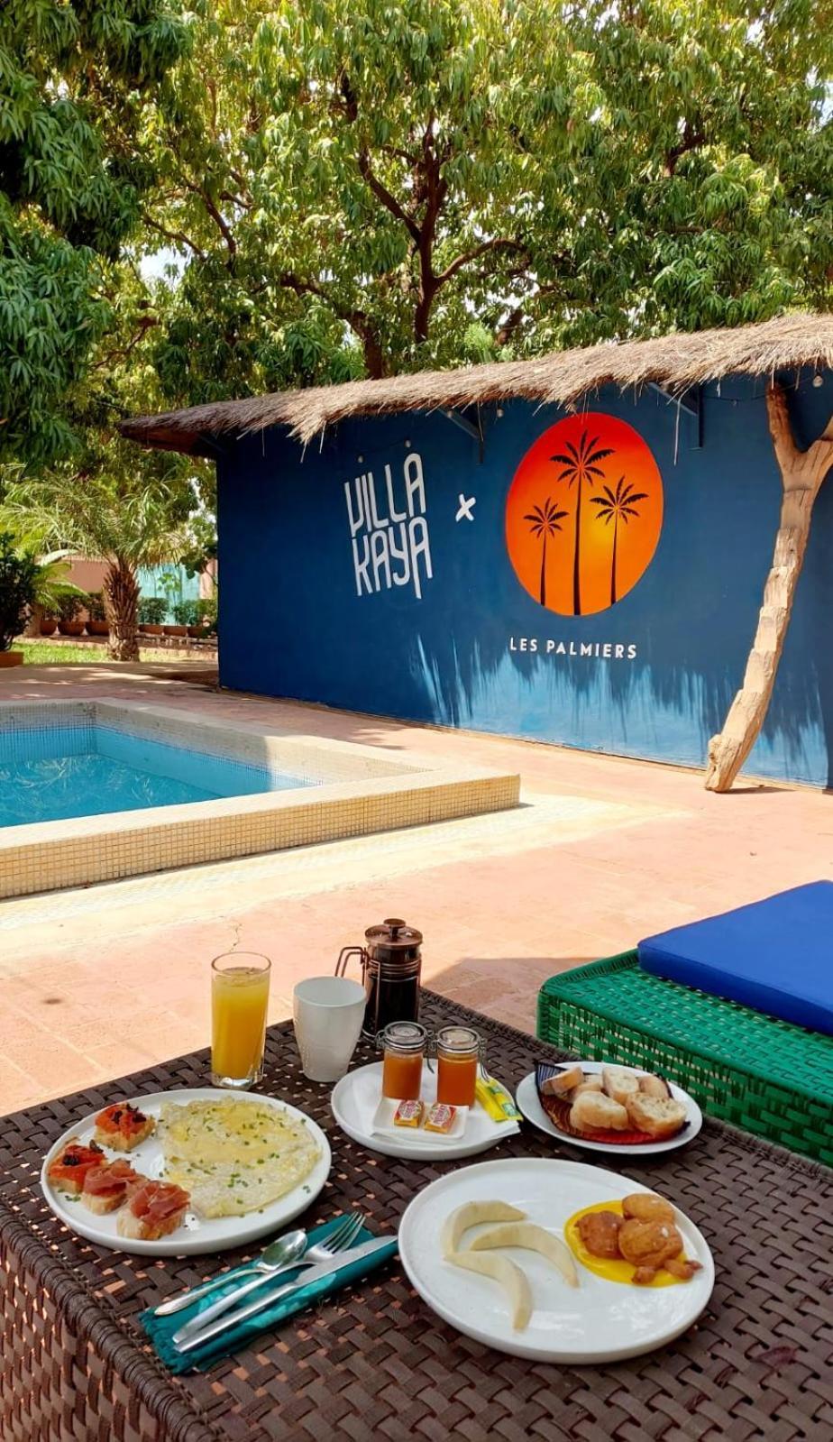 Hotel Les Palmiers Ουαγκαντουγκού Εξωτερικό φωτογραφία