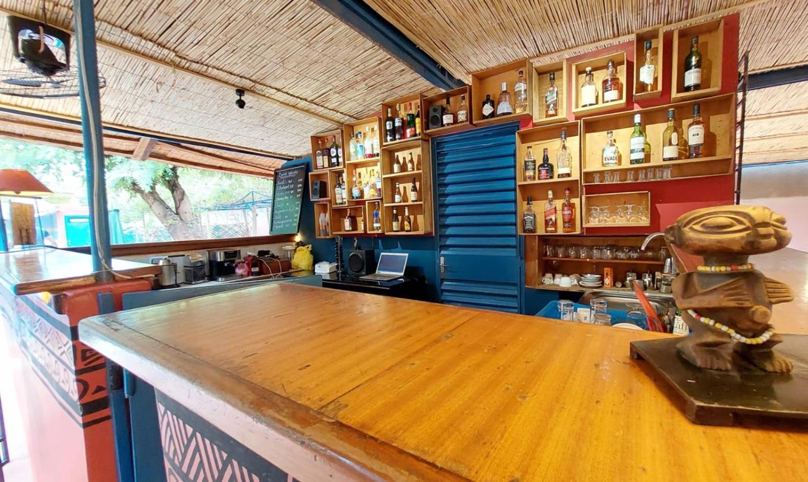 Hotel Les Palmiers Ουαγκαντουγκού Εξωτερικό φωτογραφία